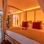 Hotel miłości Le Baiser De Shogun Ensival